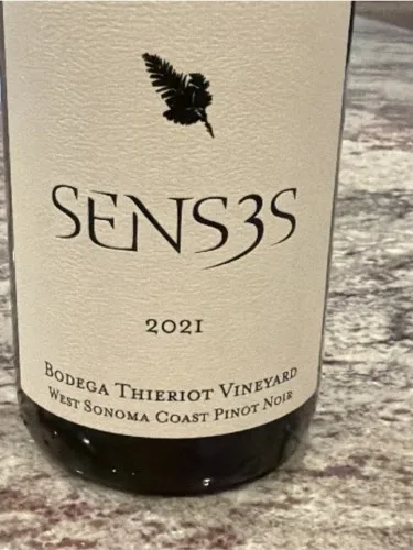 Bodega Thieriot Vineyard Pinot Noir